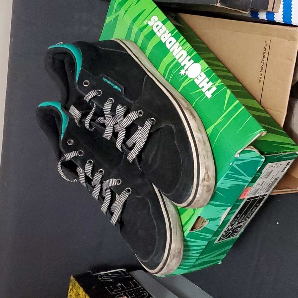 The hundreds size 11